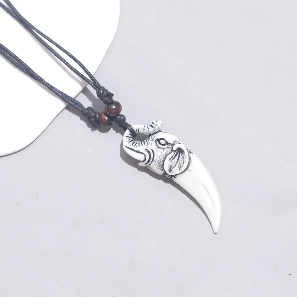 1 Piece Men Vintage Animal Elephant Pendant Necklace Teeth Shaped Necklace for Men