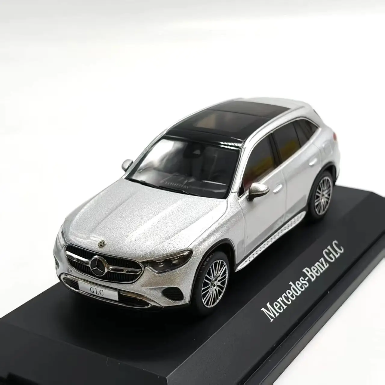 Mercedes Benzミニカー　1／43 メルセデスベンツGLC GLC Diecast 1:43 Mercedes-Benz GLC Coupe Car Model Mercedes-Benz