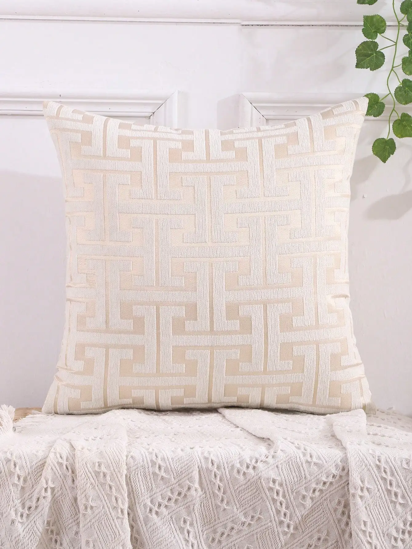 1pc Embroidery Detail Cushion Cover Without Filler, Modern Throw Pillow Case for Sofa, Home Decor 30x50CM 45x45CM Pillowcase