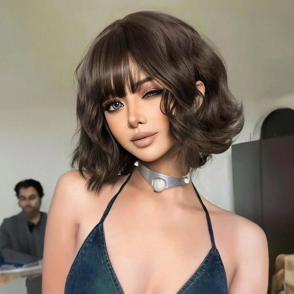 Lolita curto encaracolado peruca sintética cosplay completa máquina feita peruca com couro cabeludo simulado natural cabeça cheia curto bob peruca com franja