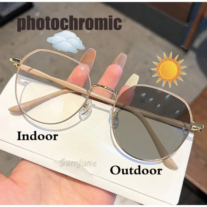 Photochrome Anti-Strahlungs-Brille für Frauen 2-in-1 Anti-Blaulicht-Brille Sehhilfe