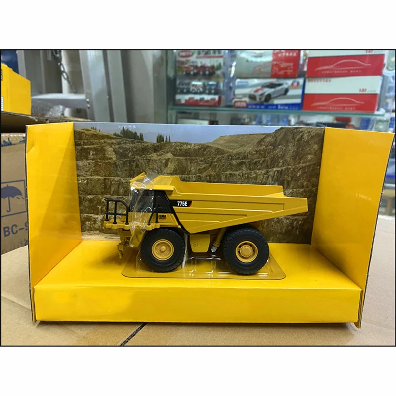 New Diecast 1:64 Scale CAT 775E Dumper Engineering Vehicle Alloy Truck Model Adult Collection Display Ornament Gift