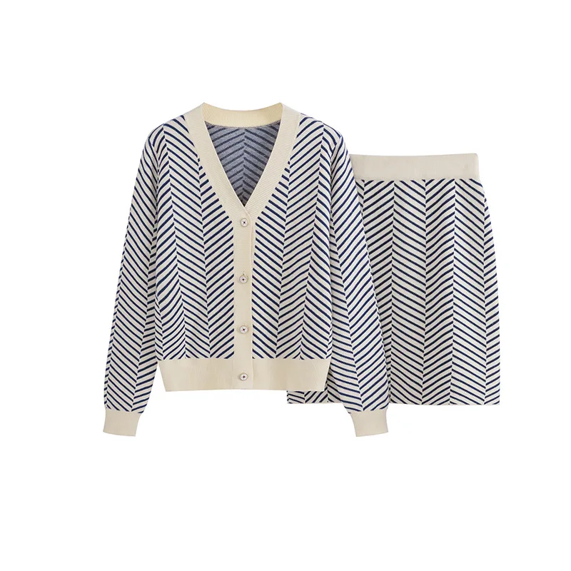 

Women's 2 pieces diagonal striped knitted set 2025 new autumn/winter small fragrant sweater+short skirt set