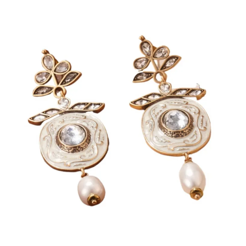 

RARE GENUINE NATURAL PAIR OF WHITE BAROQUE PEARL EARRING