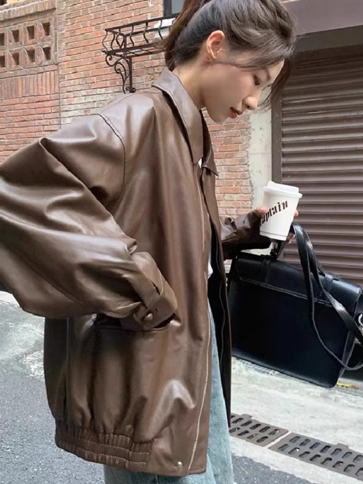 Jaet de couro marrom feminino primavera novo tamanho pequeno hong kong sle retro americano motocicleta jaet merald commuter solto ajuste