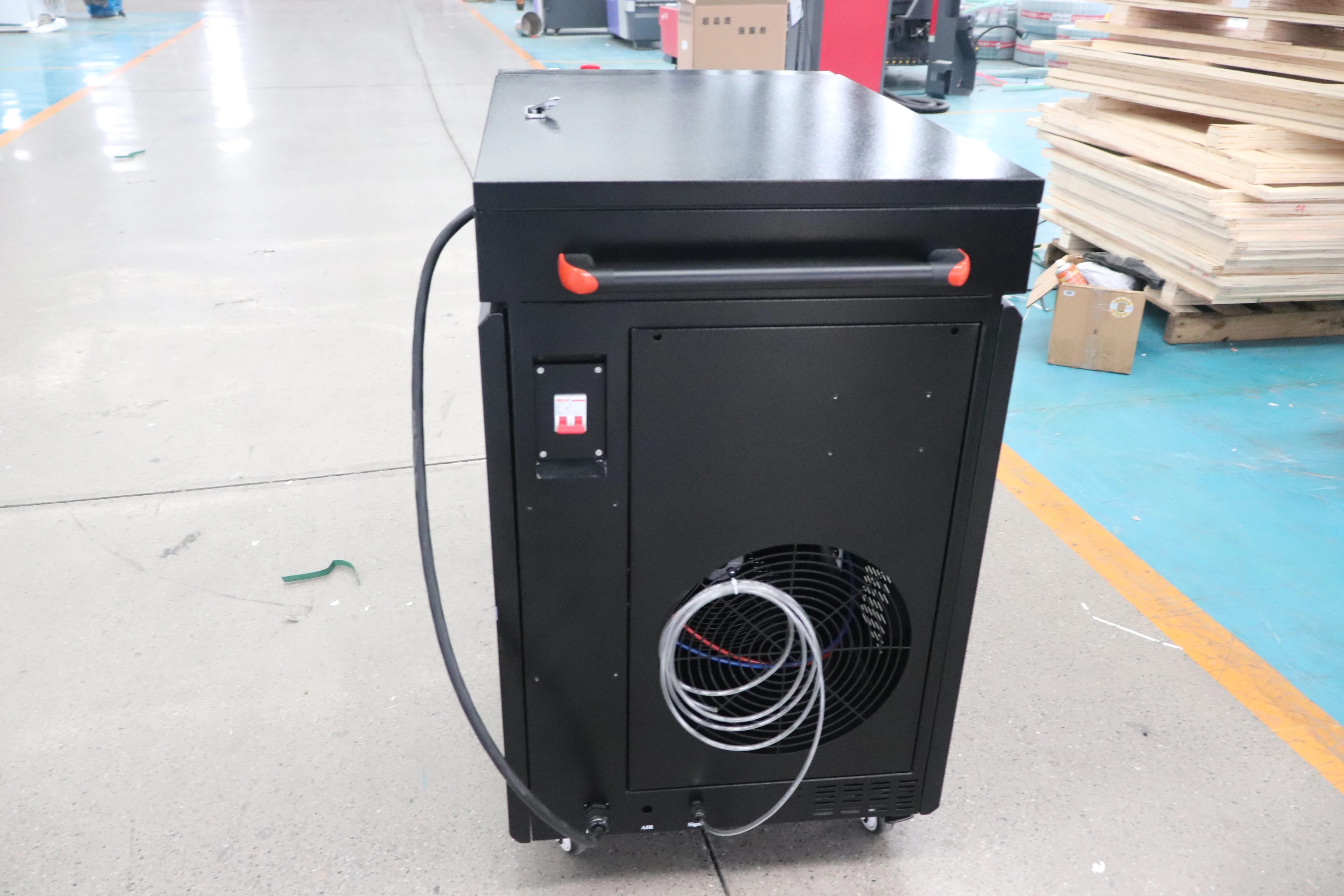 110V/220V Industrial Continuous Reci Fiber Laser Cleaning Machine for Oxide Smeary Oil Stain Residue Rust Removing