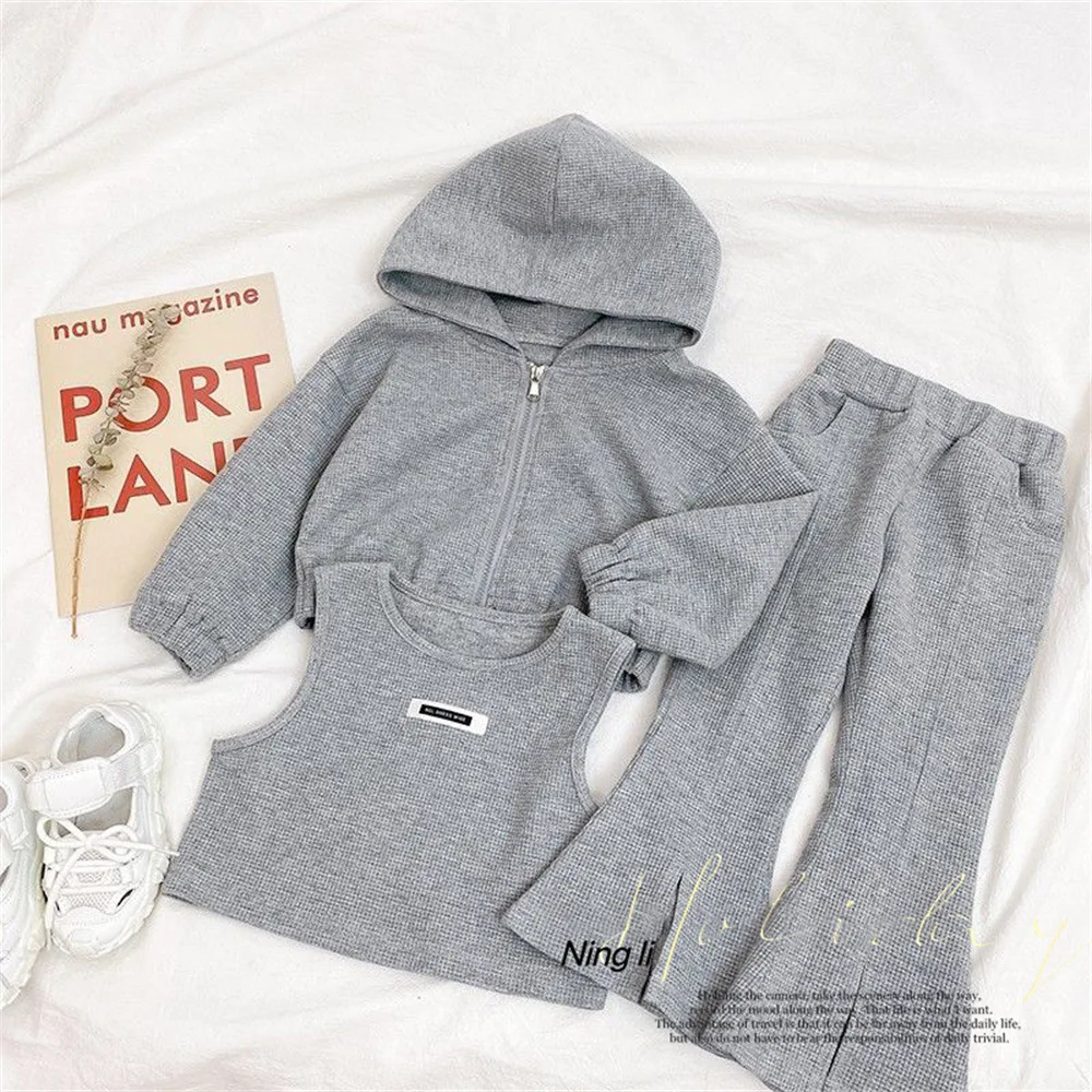 Girls' Spring and Autumn Winter Clothing Set 2025 New Korean Edition Cute and Fashionable Bell Shaped Pants 3-Piece Set