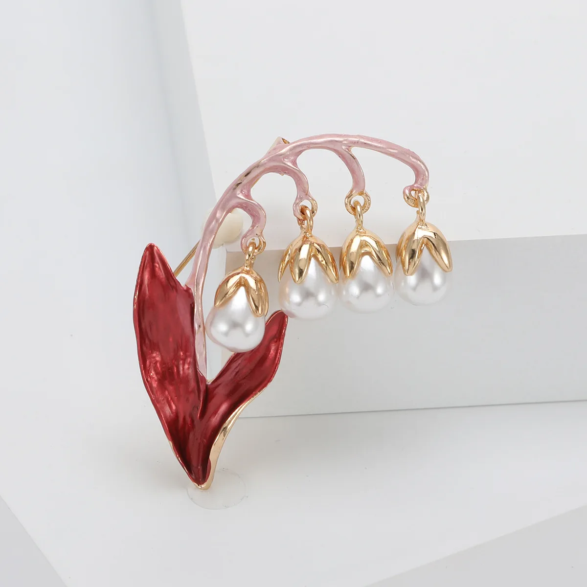 بروش لؤلؤ نبات المينا الرجعية للممثلة، جودة أنيقة، زخرفة جرس الأوركيد، إكسسوارات مشبك زهرة الصدر