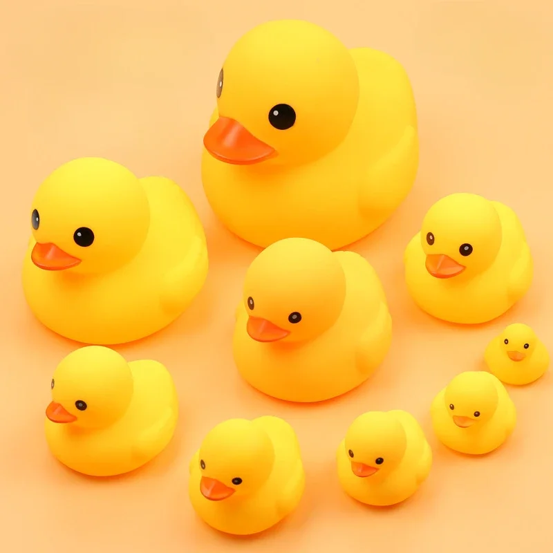 1/4 Uds. Juguetes de baño para bebé de pato amarillo pequeño y bonito, juguetes de goma para apretar BB para baño, diversión con agua, juguete de carrera clásico chirriante para niños