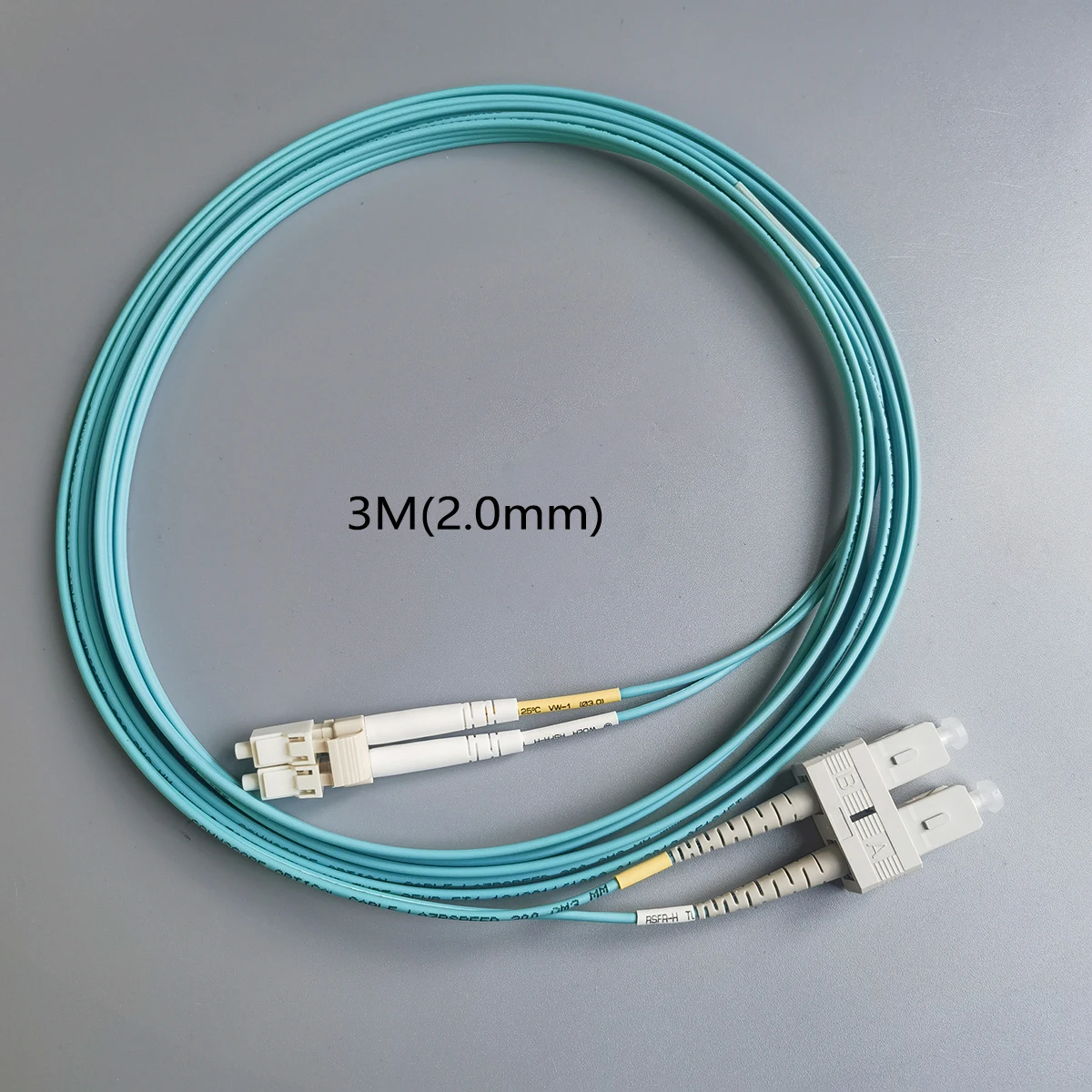 كابل تصحيح الألياف البصرية OM3 LC/UPC إلى SC/UPC LSZH 2M(3.0mm) /3M(2.0mm) سلك تمديد متعدد الأوضاع داخلي FTTH