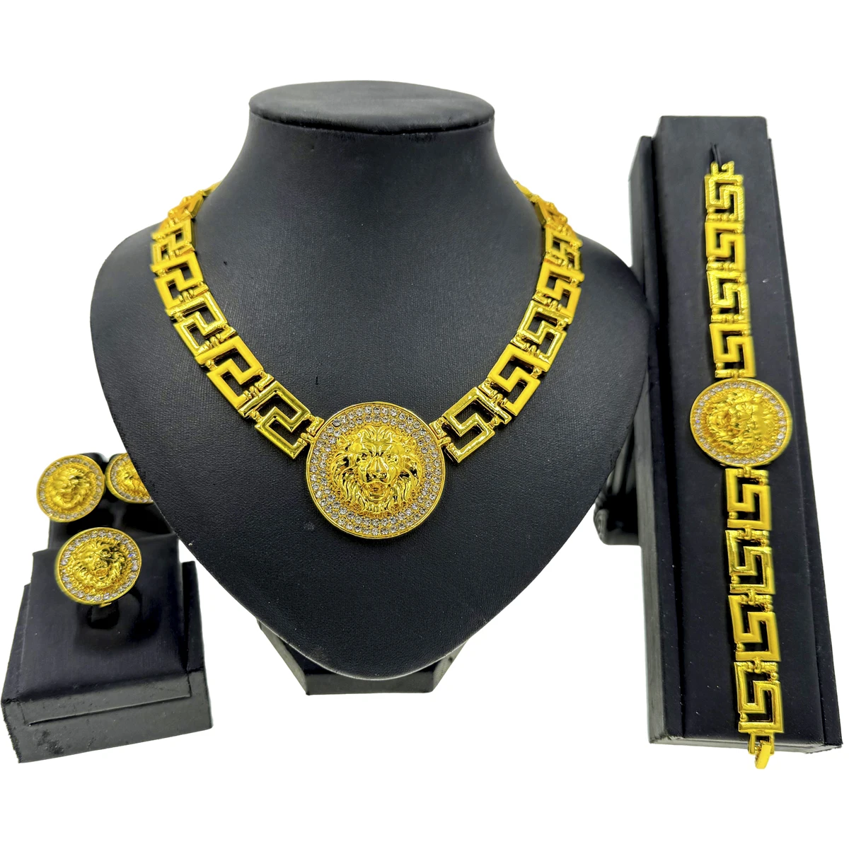 

Dubai Women Hollow Pendant Necklace Wedding Accessories Bracelet Earrings Charm Bridal Ring Fashion Jewelry Sets