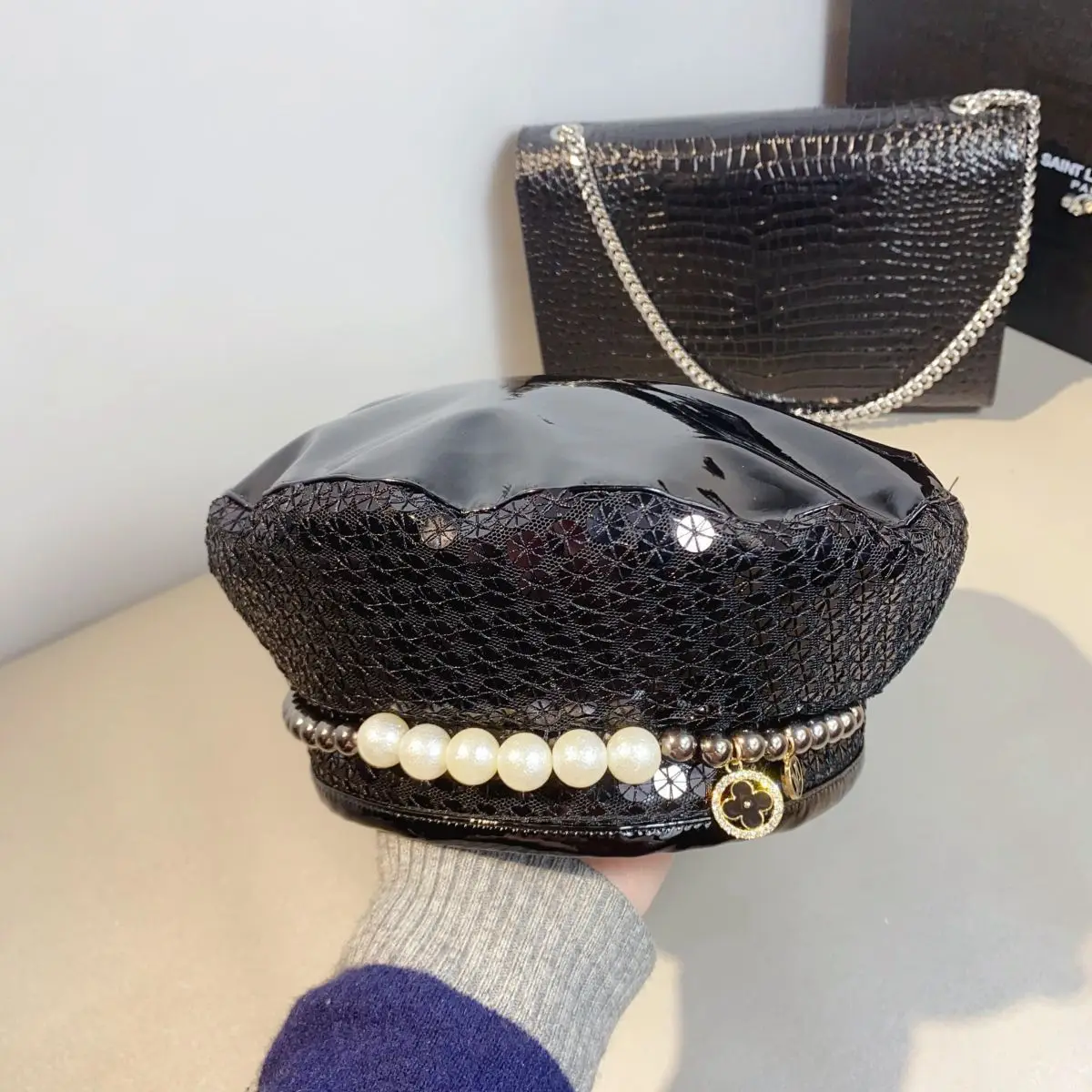 New Fashion Pearl Octagonal Hat High Setting Leather Women\'s European and American Early Spring Design Sequin Personalized Beret