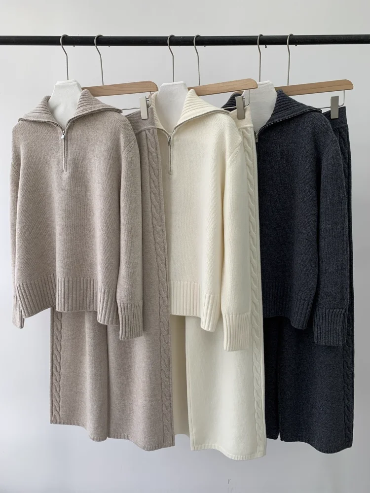 

Женский шерстяной костюм: свитер с отложным воротником и длинными рукавами + брюки с широкими штанинами на резинке, свободный крой, осень-зима