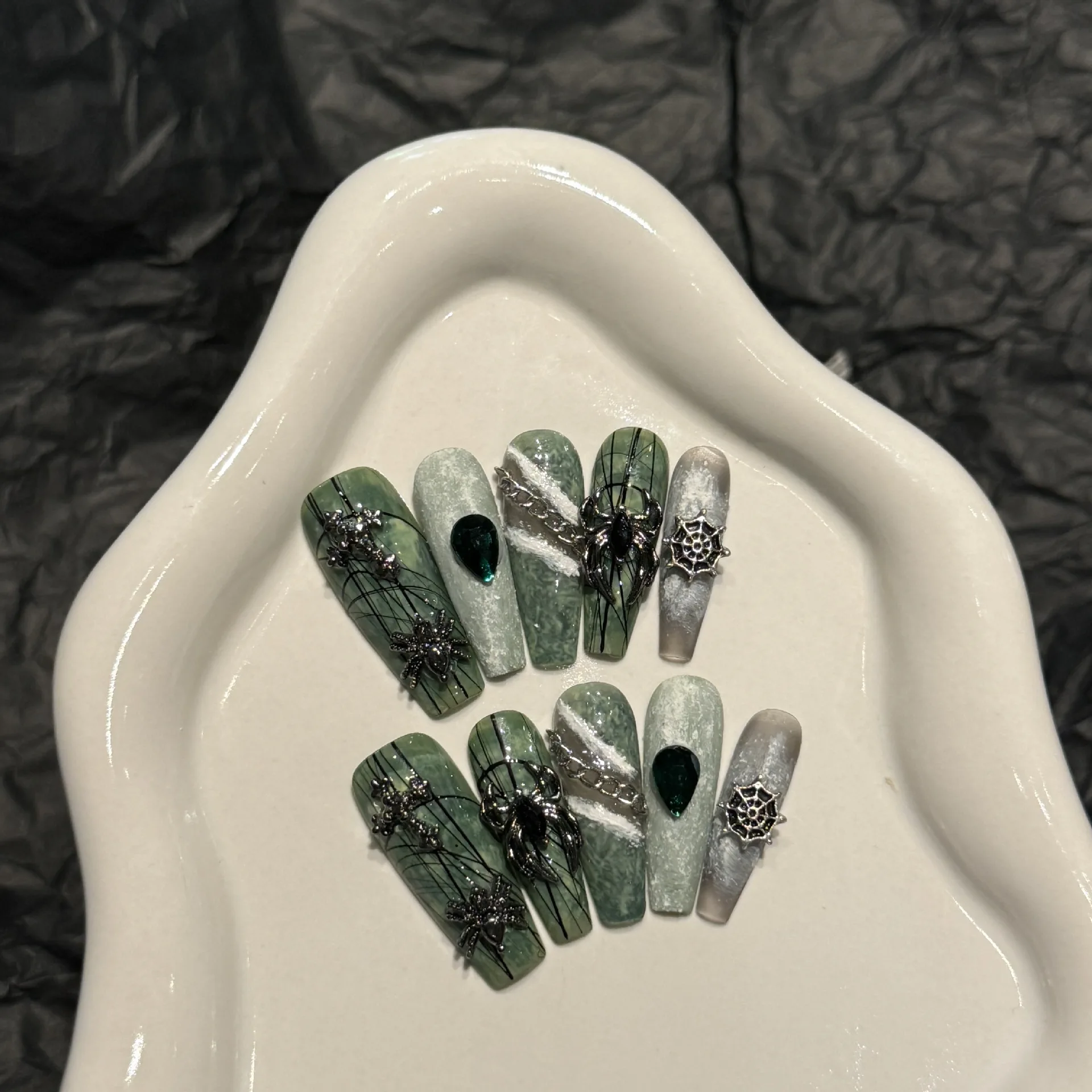 

Dark Green Hot Girl Halloween Nails – Black 3D Spider & White Snake, Handmade 10pcs