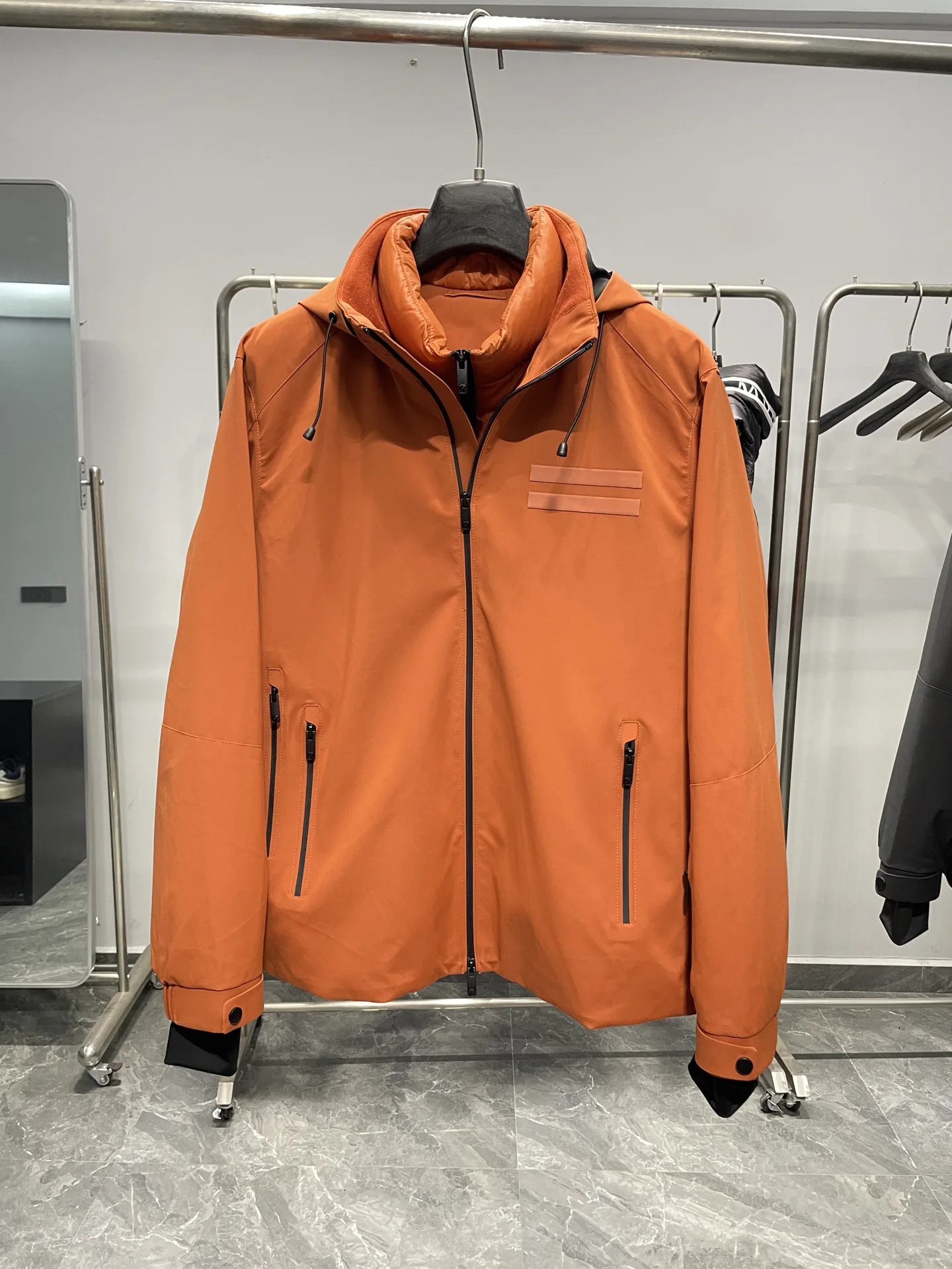 

Italian Sle Tee-in-One Men's down Jaet Hooded Stand Collar Removable Inner Vest Thiened Waterproof White Du down