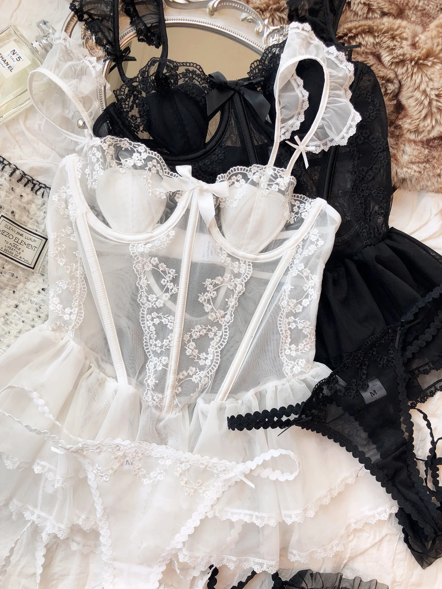 

Сексуальная ночная рубашка с лямкой на шее, кружевная тонкая талия с бюстгальтером, комплект нижнего белья с красивой спинкой, женское нижнее белье пуш-ап