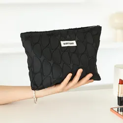 Borsa per il trucco da donna borsa per la conservazione del tovagliolo sanitario con cuscino d'aria per rossetto nero di grande capacità borsa da toilette portatile con frizione in tela