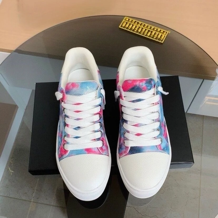 

2026 New Unisex Platform Canvas Sneakers Low Top Height Increase Couple Casual Shoes Classic Board