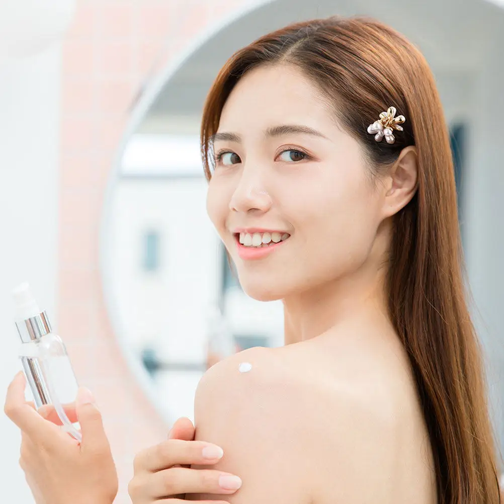 

10Pcs Pearl Hair Claw Delicate Small Hair Claws Elegant Fashion Headwear for Daily Hairstyles Small Claw Clips