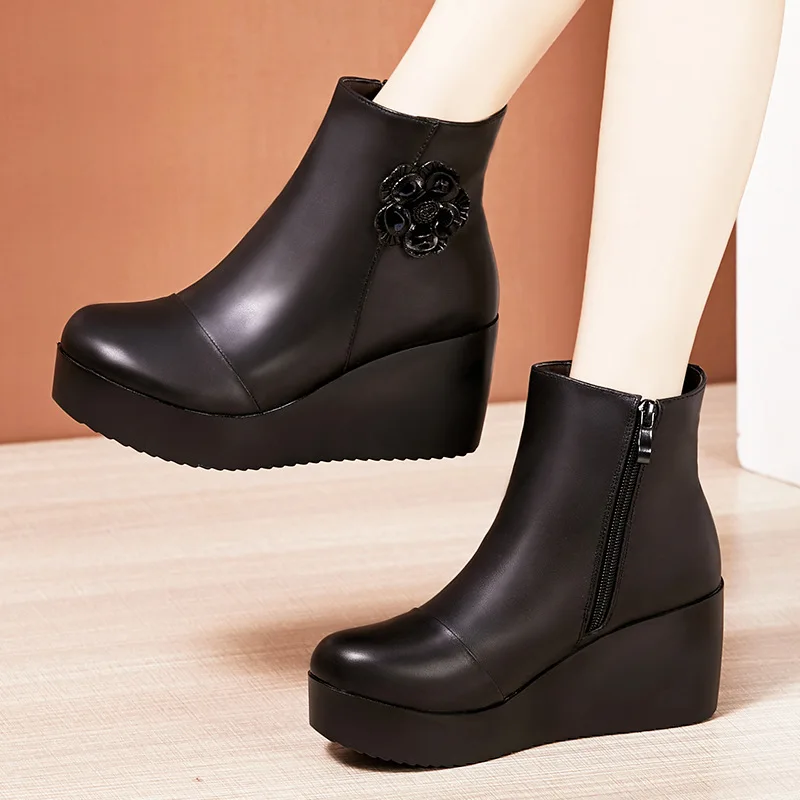 

Fall/Winter 2023 Booties Round Toe Wedge Heel Large 32-43 Women's Boots Thick Soled Wedge Platform Martin Boots Mother Boots