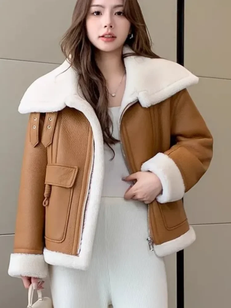 Fall/Winter 2023 New Lamb Wool Leather Jacket Women Short Overcoat Fashion Loose Large Lapel Thicken Warm Fur One Pike Fur Coat