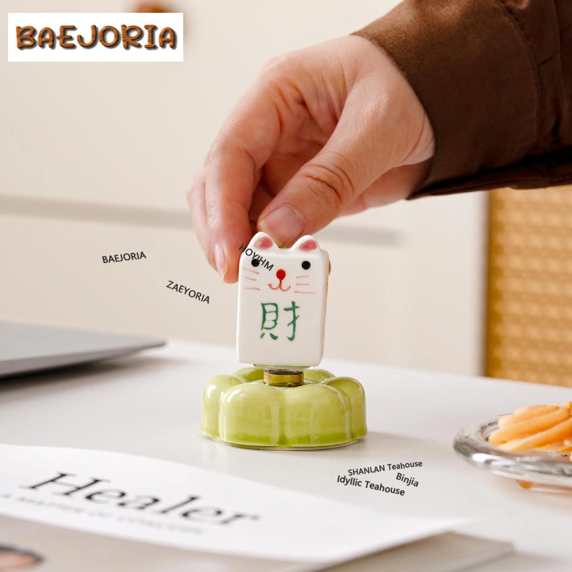 BAEJORIA Cat Mahjong Rotating Ceramic Tea Pet Zen Tea Games Tea Figurine Play Toys Tea Statue Ornaments Accessories Workmanship view 2