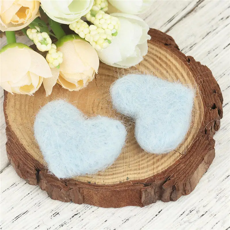 2PCs Heart Shape Wool Felt Poke DIY Kits Craft Sewing supply clothes Accessories Handmade Gift Bag Backpack Decoration