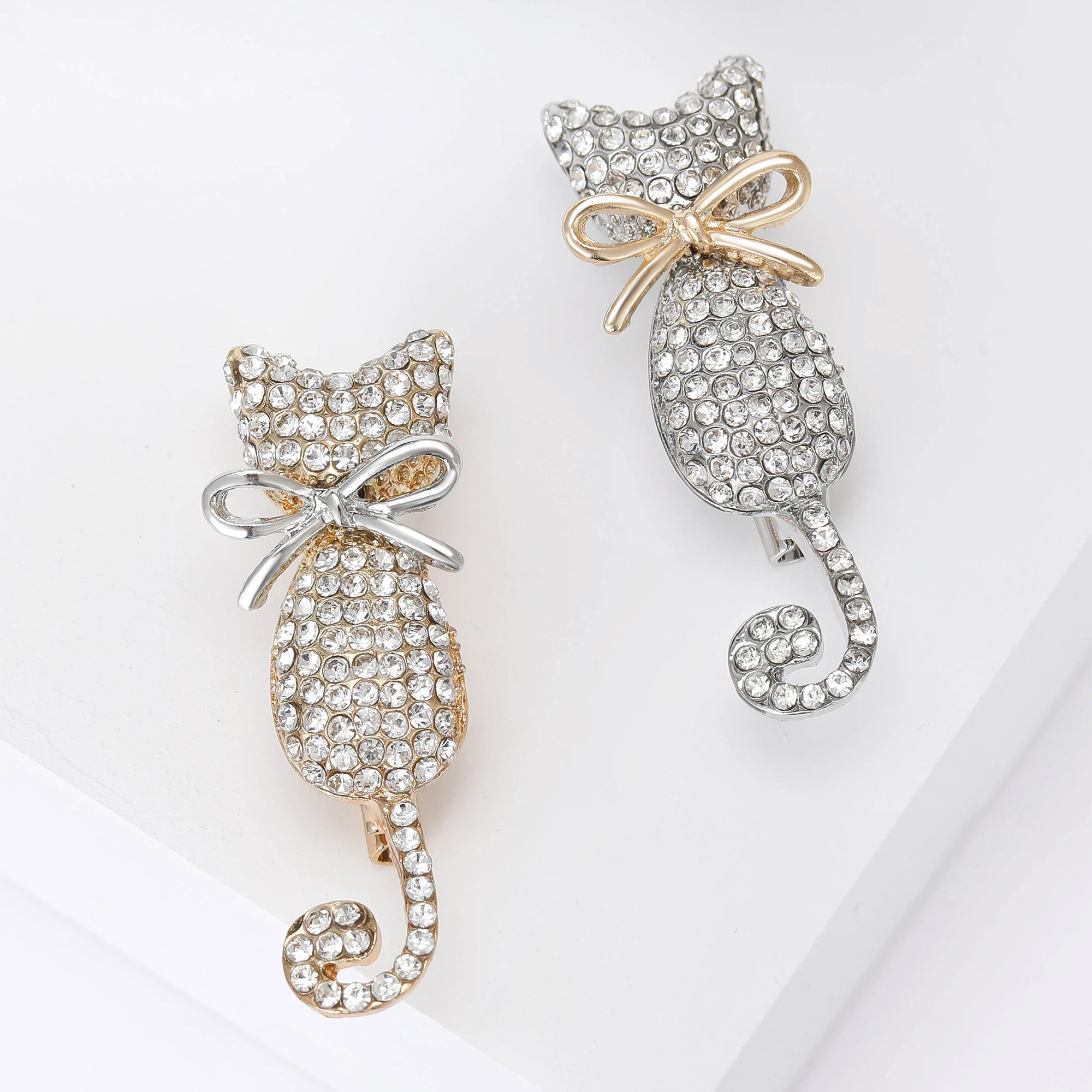 Rhinestone Kitten Pins for Women Unisex Enamel Animal Brooches Cat Lapel Pin Event Party Backpack Decoration Clothes Accessories