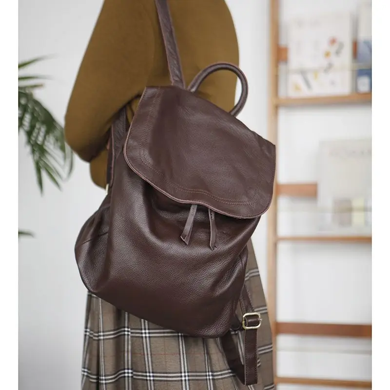 2025 New High Quality Top Layer Cowhide Backpack With Large Capacity Bucket Shape Simple And Casual Versatile Women's Bag Trendy