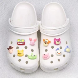 MINISO Cute Cartoon Bear Shoe Charm DIY Ozdoby do butów Akcesoria do toreb Bogg Slajdy Sandały Chodaki Prezenty dla dzieci