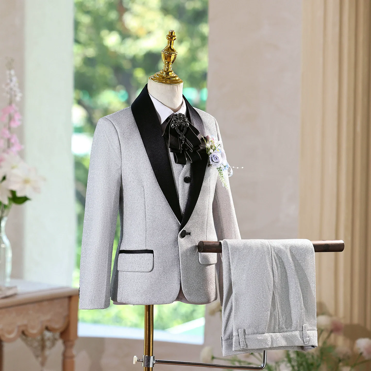IYEAL Boys' Stage Model Walking Suit Hosting Piano Performance Suit High-End Handsome Silver Children's Flower Boys Suit