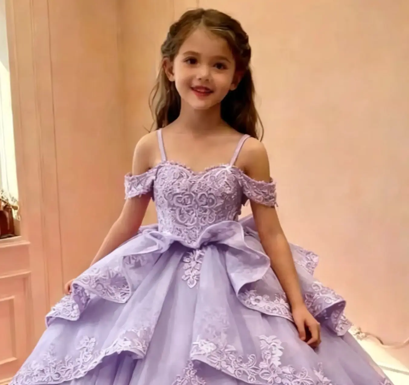 

Luxury Flower Girl Dress for Wedding with Bow Sleeveless Appliqued Floor Lenght Kids Birthday Party First Communion Gowns Custom