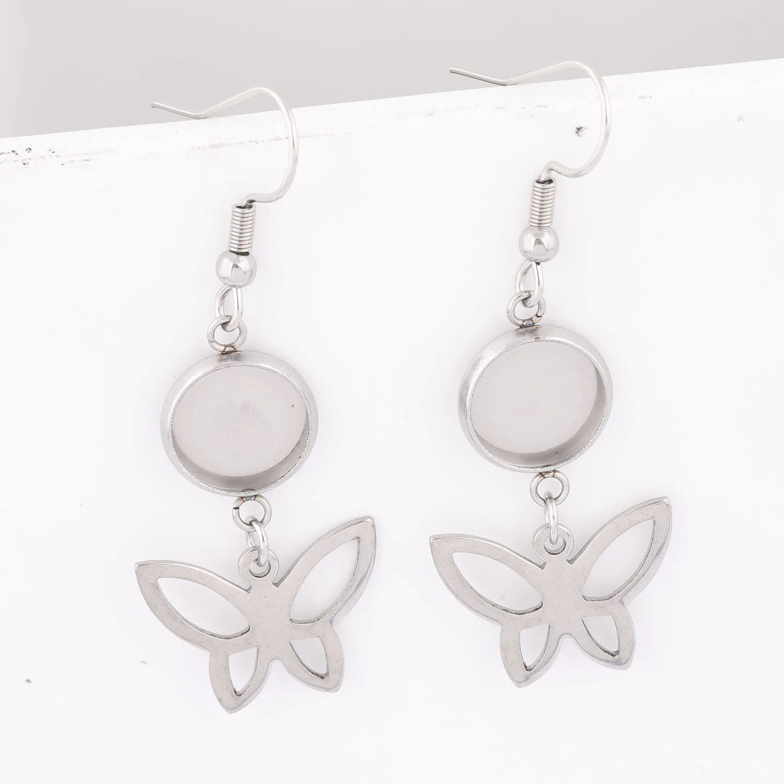 10 sztuk ze stali nierdzewnej Fit 10mm Cabochon kolczyk podstawa ustawienie wykroje z motylkowymi wisiorkami Diy haki ustalenia do tworzenia biżuterii — zdjęcie 3