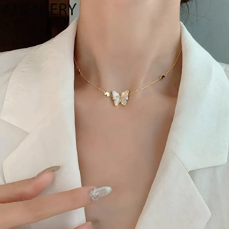 ANENJERY Silber Farbe Schmetterling Halskette für Frauen Glänzenden Zirkon Schlüsselbein Kette Halskette Schmuck Party Geschenk