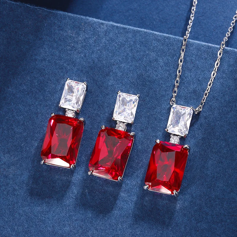

Jewelry Gold-Plated Pigeon Blood Red Corundum Niche Style Set Pendant Earrings 10*14
