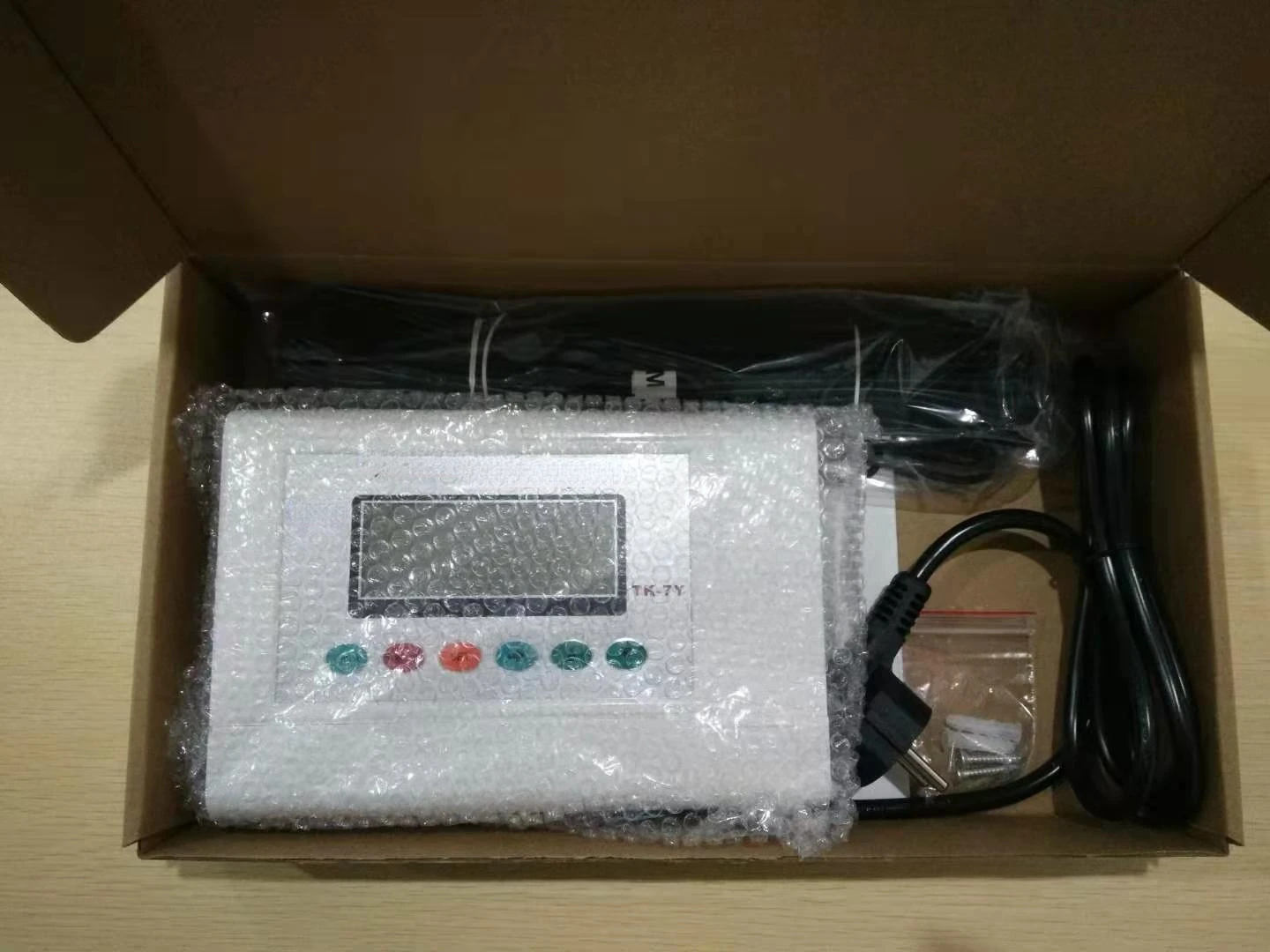 Solar water heater intelligent controller tk-7 tk-7y tk-8 tk-8A SR501 SR609C M-8New SR81