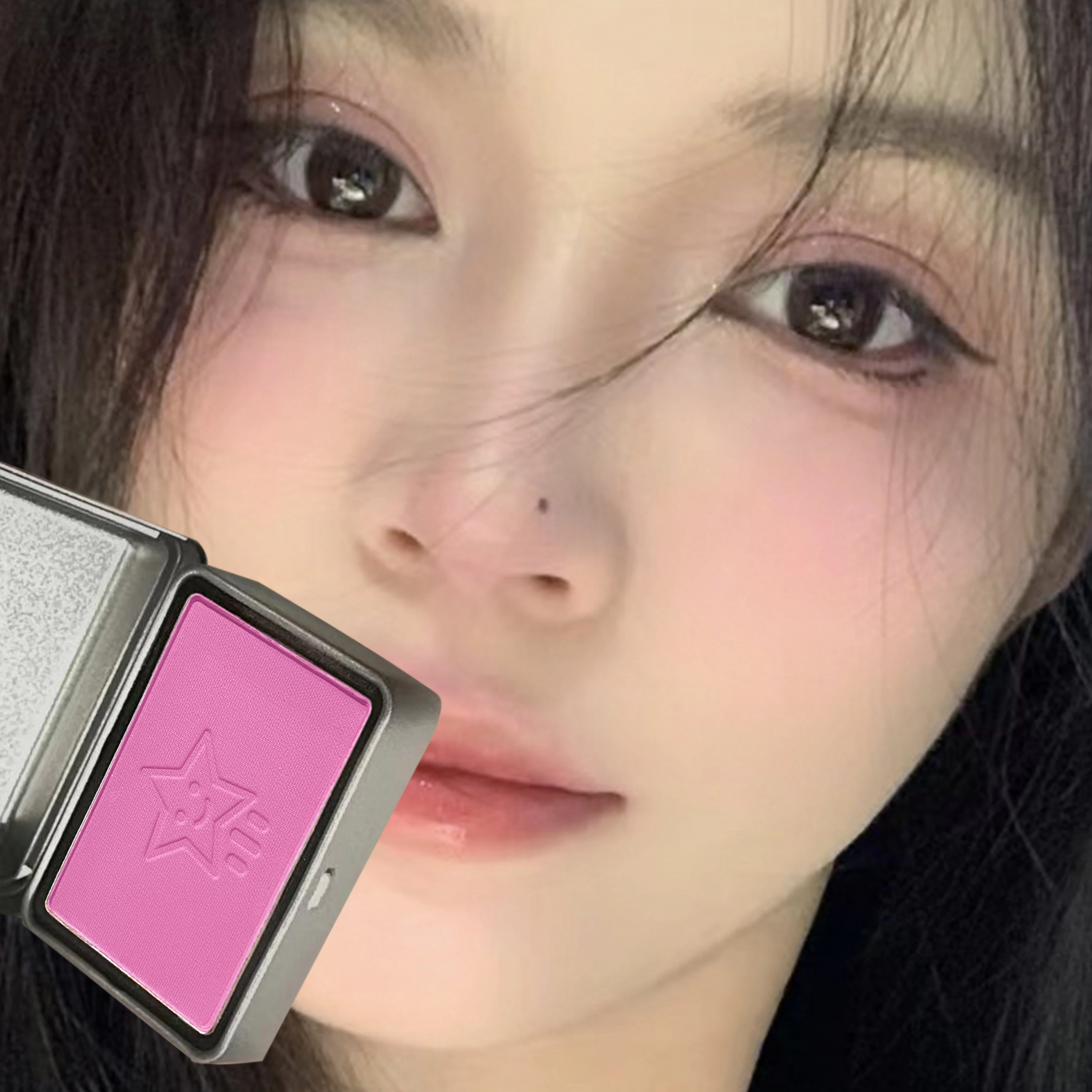 Iron Box Blush 4 สี - Tipsy Rose Blush Powder, Matte Apricot Blush Contour Palette, แต่งหน้าธรรมชาติจากเกาหลี