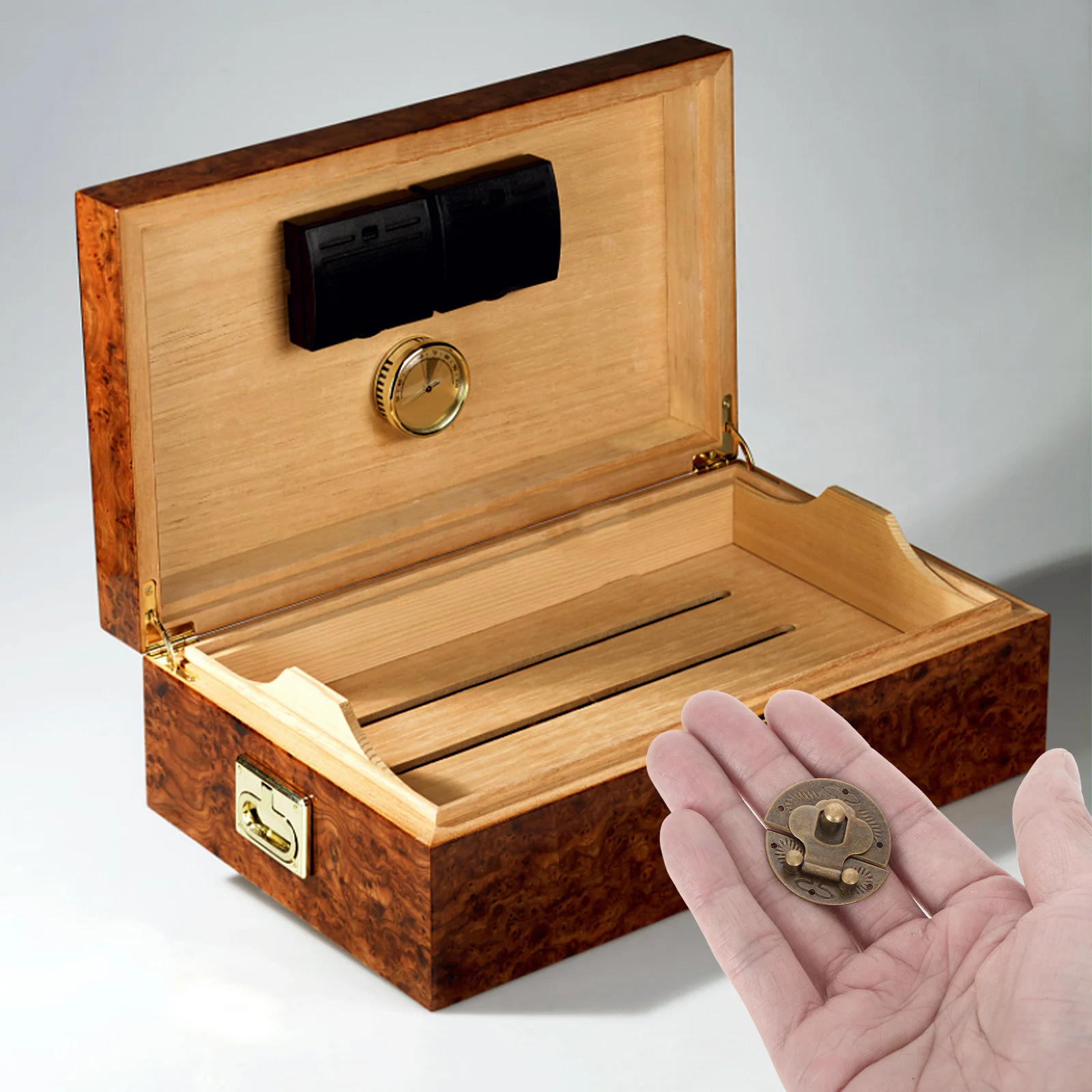 

2Pcs 3Cm Brass Box Latch Round Jewelry Hardware Vintage Door Catch for Small Wood Cabinet Lock Clasp Fastener Latch Plate