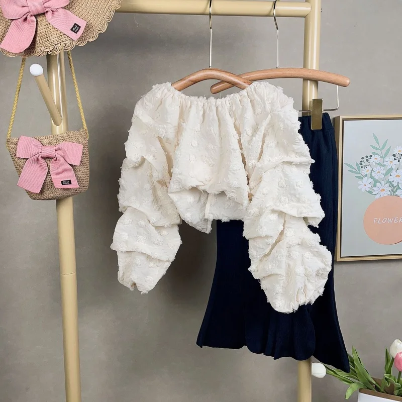 

Autumn New Girls' Suit Irregular Flower Bubble Top plus Split Flared PantsWS