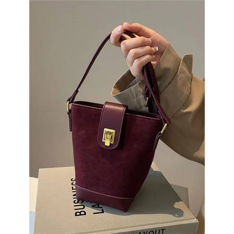 Velvet Splicing PU Retro Fashion Bucket Bag For Women New Trendy Single Shoulder Bag Solid Color Vintage Crossbody Bucket Bag