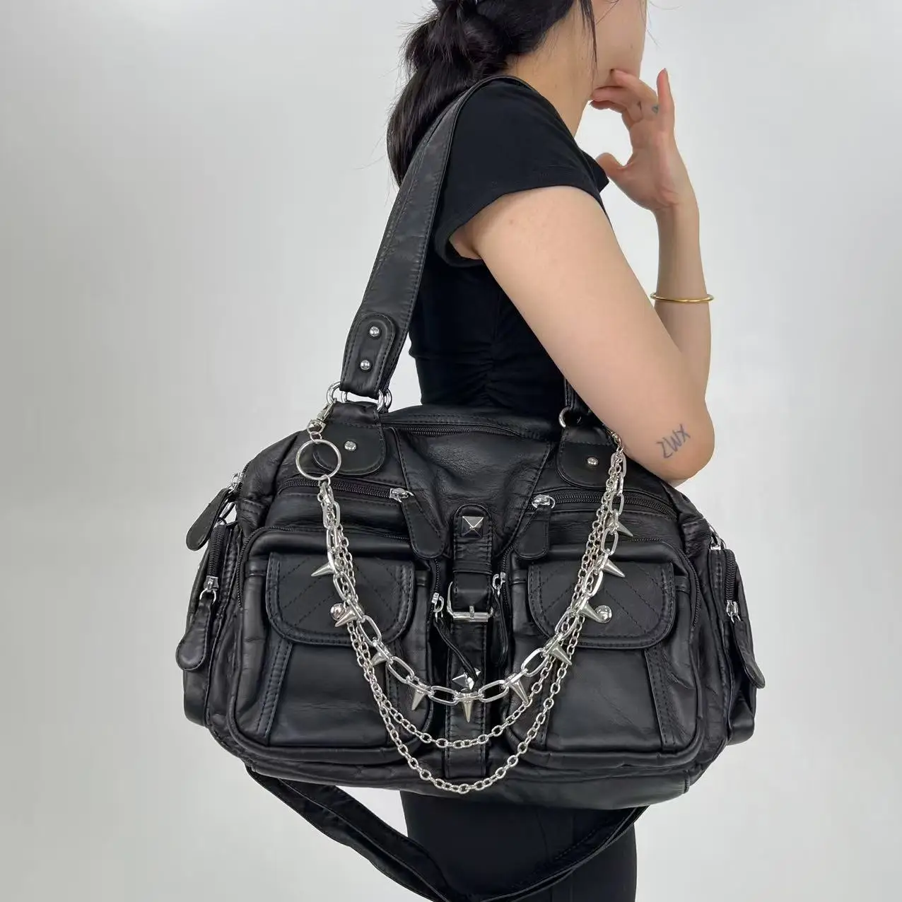 Ladies' fashionable retro casual cool handbag, personalized chain Y2K motorcycle bag, street style city bag