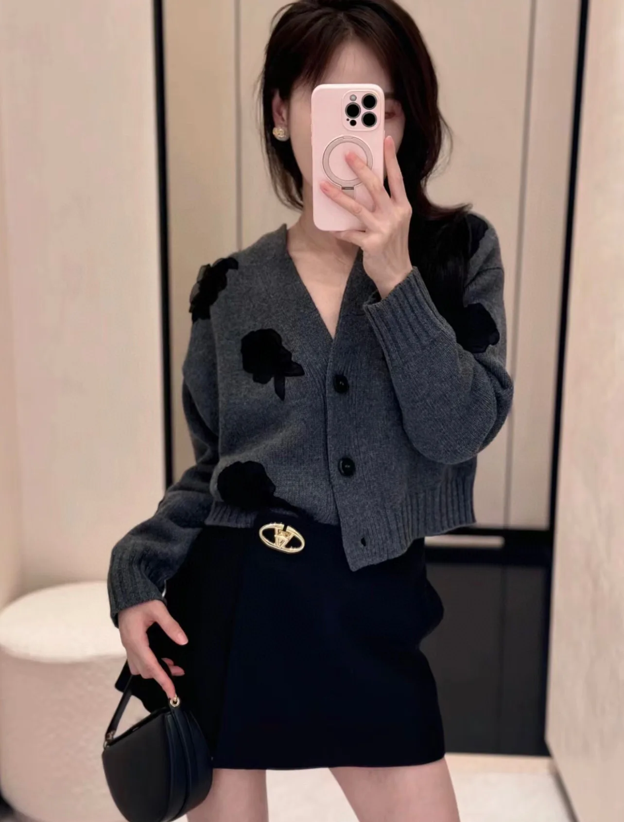 Runway Fashion Dark Gray Knitted Cashmere Cardigan Women\'s V Neck Long Sleeve Autumn Winter 3D Flower Short Sweater Coat G744