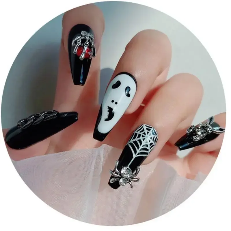 1 ~ 8 Uds. De dijes de Metal para uñas de Halloween, aleación 3D, esqueleto de mano fantasma, calabaza, araña, calavera, gemas para uñas, diamantes de imitación, accesorios para uñas