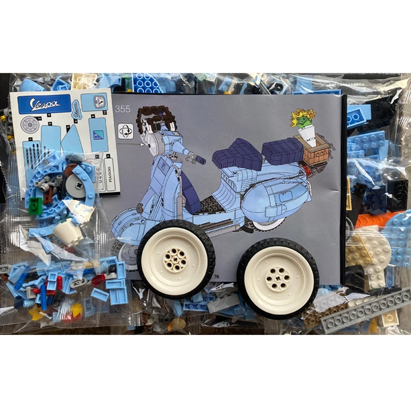 1106pcs Creative Series Little Sheep Scooter Building Blocks Roman Holiday Vespas 125 Motorcycle Bricks Toys For Children Gifts