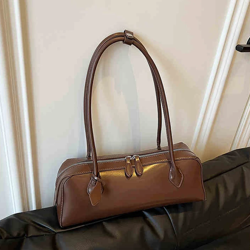 مزاجه تنوعا حقيبة تحت الإبط للنساء الفرنسية الخفيفة الفاخرة ريترو حقائب كتف واحدة الملمس بولي PU حقيبة يد حمراء 2025 جديد