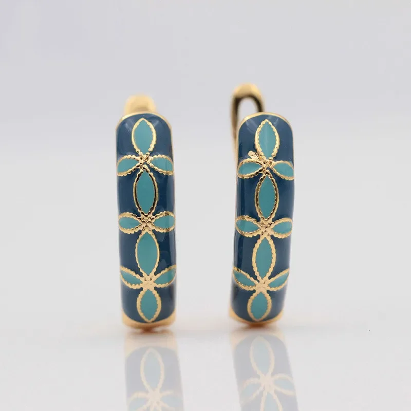 2024 Spring and Summer New Chinese Style Retro Enamel Blue and White Porcelain Pattern Earrings, A Perfect Gift for Friends