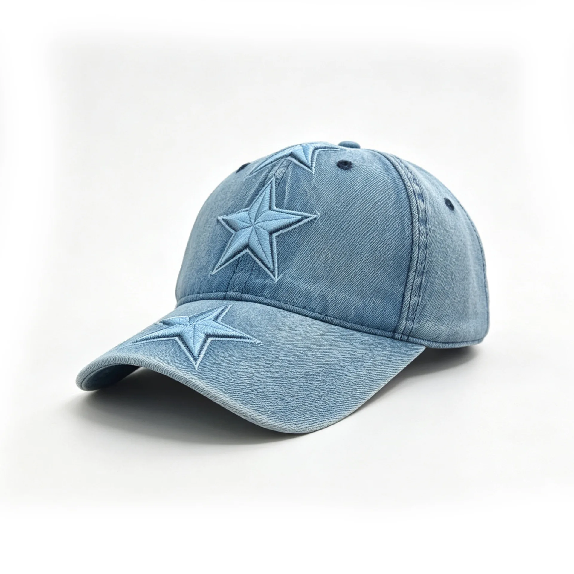 A three-star five-pointed star embroidered baseball cap in a vintage style, suitable for cycling and commuting. Washed fabric.