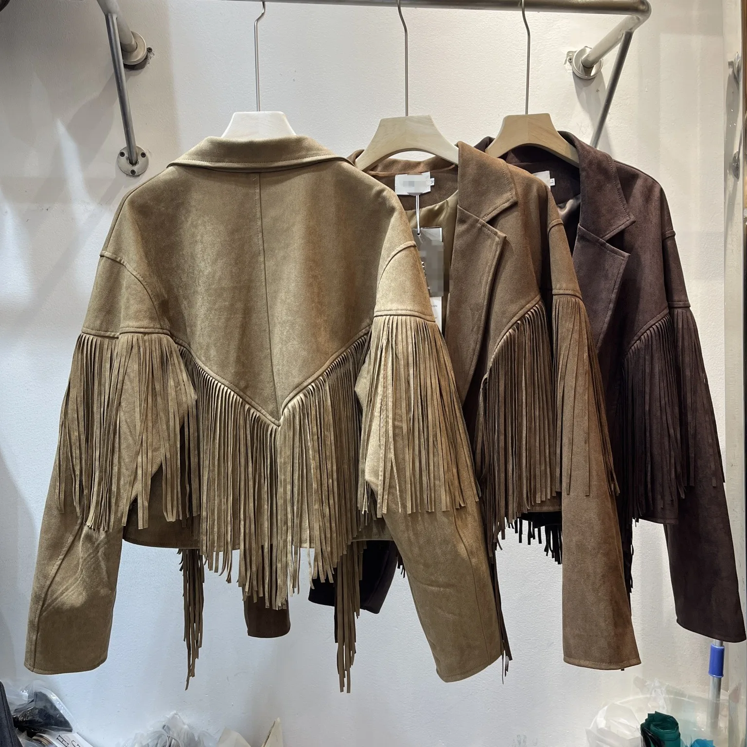 Elegant British Style Fringed Suede Jacket Women Loose Slimming Short Coat Button Closure Fashionable Autumn Top