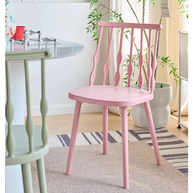 ‌Modern Cream Dining Chair - Durable Plastic Windsor Seat with Backrest, Space-Saving Home Chair for Kitchen & Cafe