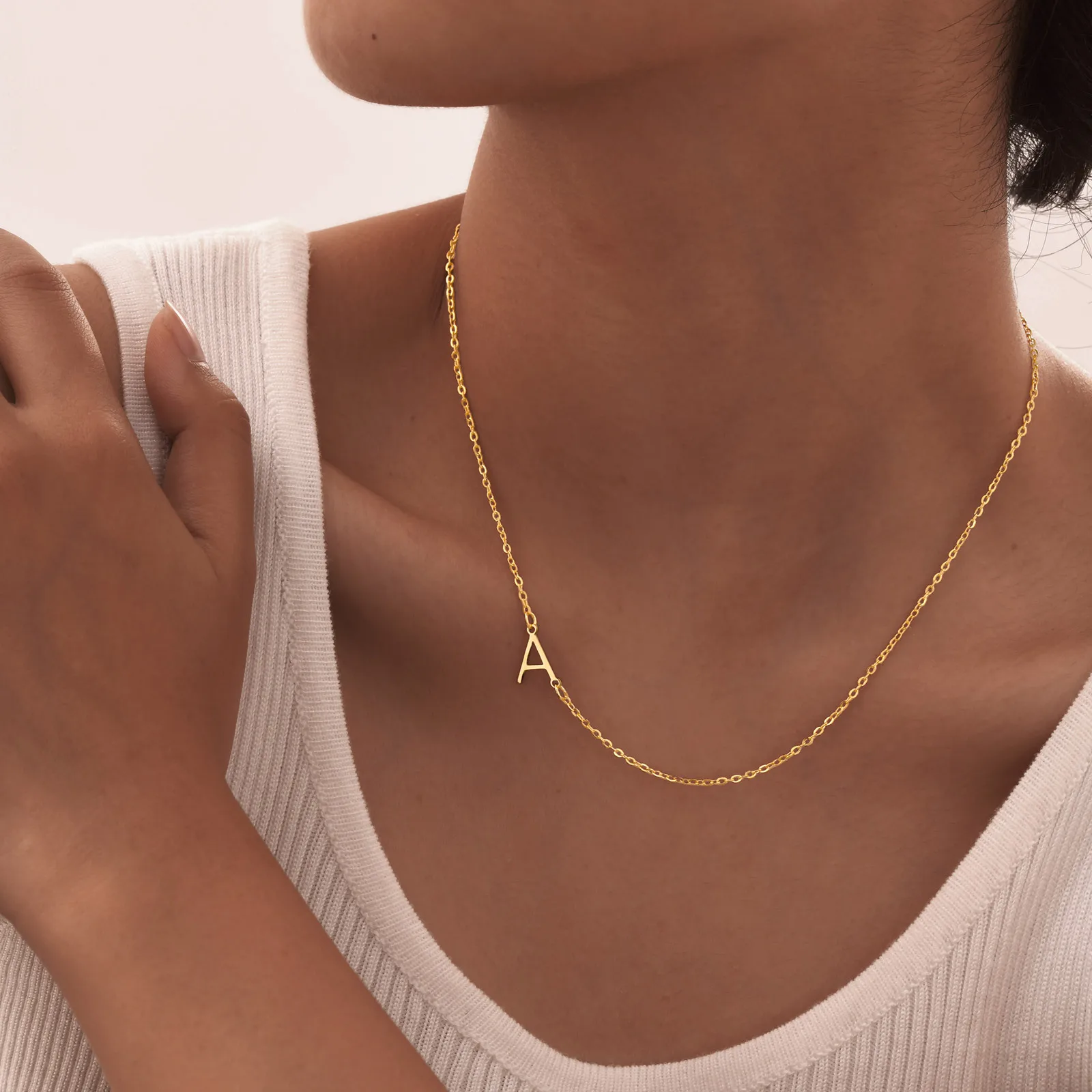 Vnox Personality Slide Initial Letters Necklaces for Women Girls,A-Z Capital Alphabet Charm Pendant Neckalce,Ins Style Name Gift